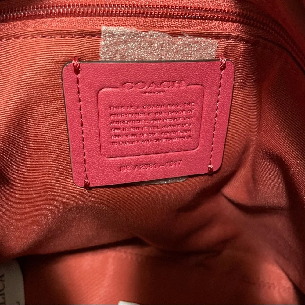 Coach - Picture 9 of 9